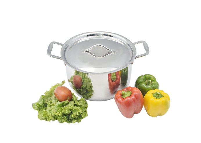 SKB QUEEN SS LID & HANDLE SAUCE POT 18CM